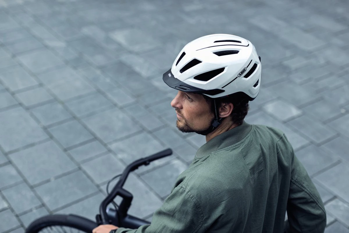 ABUS Pedelec 2.0 Fietshelm - Maat L (56-62 Cm) - Velvet Black 4 ABUS Pedelec 2.0 Fietshelm - Maat L (56-62 Cm) - Velvet Black - Afbeelding 2