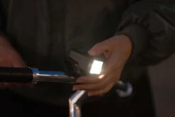 AXA Niteline T4R LED Fietslampjes Voor En Achter - Fietsverlichting USB Oplaadbaar -Fietsaccessoires Winkel 1200x800 176