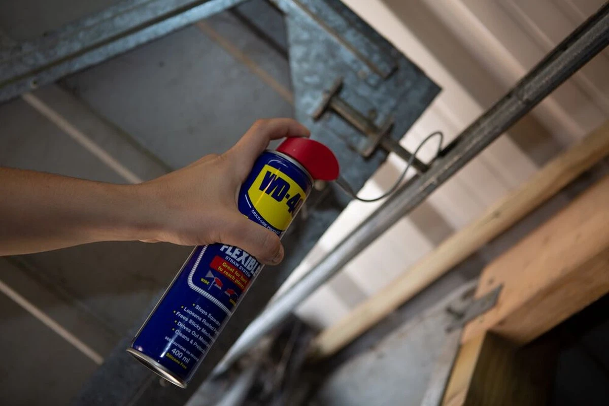 WD-40® Flexible® Multi-Use Product - 400ml - Multispray - Smeermiddel, Ontvetter En Anti-Corrosie 9 WD-40® Flexible® Multi-Use Product - 400ml - Multispray - Smeermiddel, Ontvetter En Anti-Corrosie - Afbeelding 7