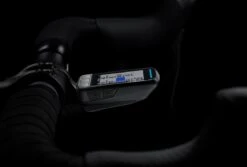 Wahoo Fitness Wahoo ELEMNT BOLT V2 GPS Fietscomputer - Zwart -Fietsaccessoires Winkel 1200x813