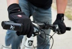 Merkloos Neopreen Handschoenen - Zwart - Winter Sport - WIelrennen - Schaatsen - Skiën - Snowboarden - Uniseks - Small -Fietsaccessoires Winkel 1200x823