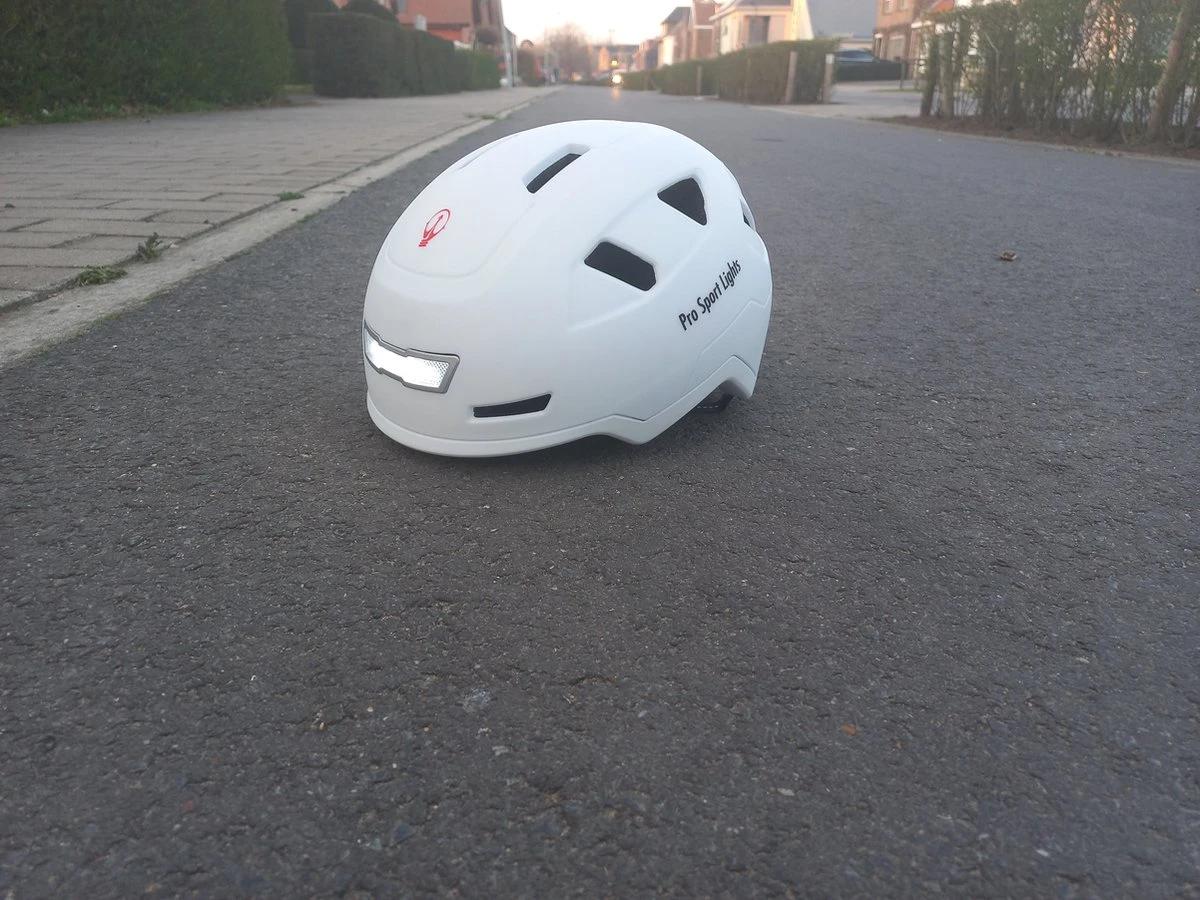 Speed Pedelec NTA 8776 Fietshelm Pro Sport Lights - Helm Met LED Verlichting - Heren/Dames 21 Speed Pedelec NTA 8776 Fietshelm Pro Sport Lights - Helm Met LED Verlichting - Heren/Dames - Afbeelding 19