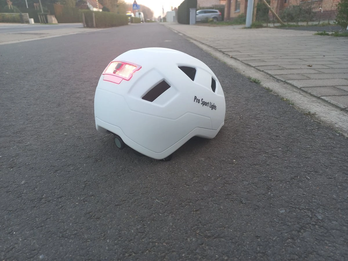 Speed Pedelec NTA 8776 Fietshelm Pro Sport Lights - Helm Met LED Verlichting - Heren/Dames 22 Speed Pedelec NTA 8776 Fietshelm Pro Sport Lights - Helm Met LED Verlichting - Heren/Dames - Afbeelding 20