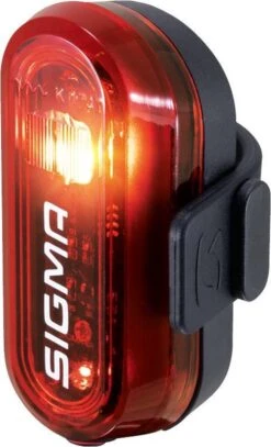 Sigma Sport AURA 30 Fietsverlichting Set - Led Koplamp 30 Lux - CURVE Achterlicht - Inclusief Batterijen -Fietsaccessoires Winkel 728x1200