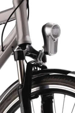 AXA City Battery - 4 Lux - Fietslamp Voorlicht - LED Koplamp - Fietsverlichting Op Batterij -Fietsaccessoires Winkel 796x1200 1