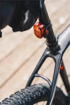 SIGMA SPORT Sigma Nugget II Flash USB Fiets Achterlicht - Li-ion Accu - Oplaadbaar -Fietsaccessoires Winkel 802x1200 3