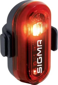 Sigma Sport AURA 30 Fietsverlichting Set - Led Koplamp 30 Lux - CURVE Achterlicht - Inclusief Batterijen -Fietsaccessoires Winkel 820x1200