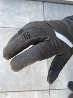 Luxe Winter Handschoen - Warm Door Dikke Stof En Thinsulate - Waterproof - Windvrij - Touchscreen Fietshandschoen - Reflecterend - Unisex R2 - Storm Winter Fietshandschoenen - Zwart - Maat XL / 9 14 Luxe Winter Handschoen - Warm Door Dikke Stof En Thinsulate - Waterproof - Windvrij - Touchscreen Fietshandschoen - Reflecterend - Unisex R2 - Storm Winter Fietshandschoenen - Zwart - Maat XL / 9 -Fietsaccessoires Winkel 899x1200 3