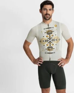 Rogelli Totem - Fietsshirt Korte Mouwen - Heren - Maat L - Sand 12 Rogelli Totem - Fietsshirt Korte Mouwen - Heren - Maat L - Sand -Fietsaccessoires Winkel 962x1200